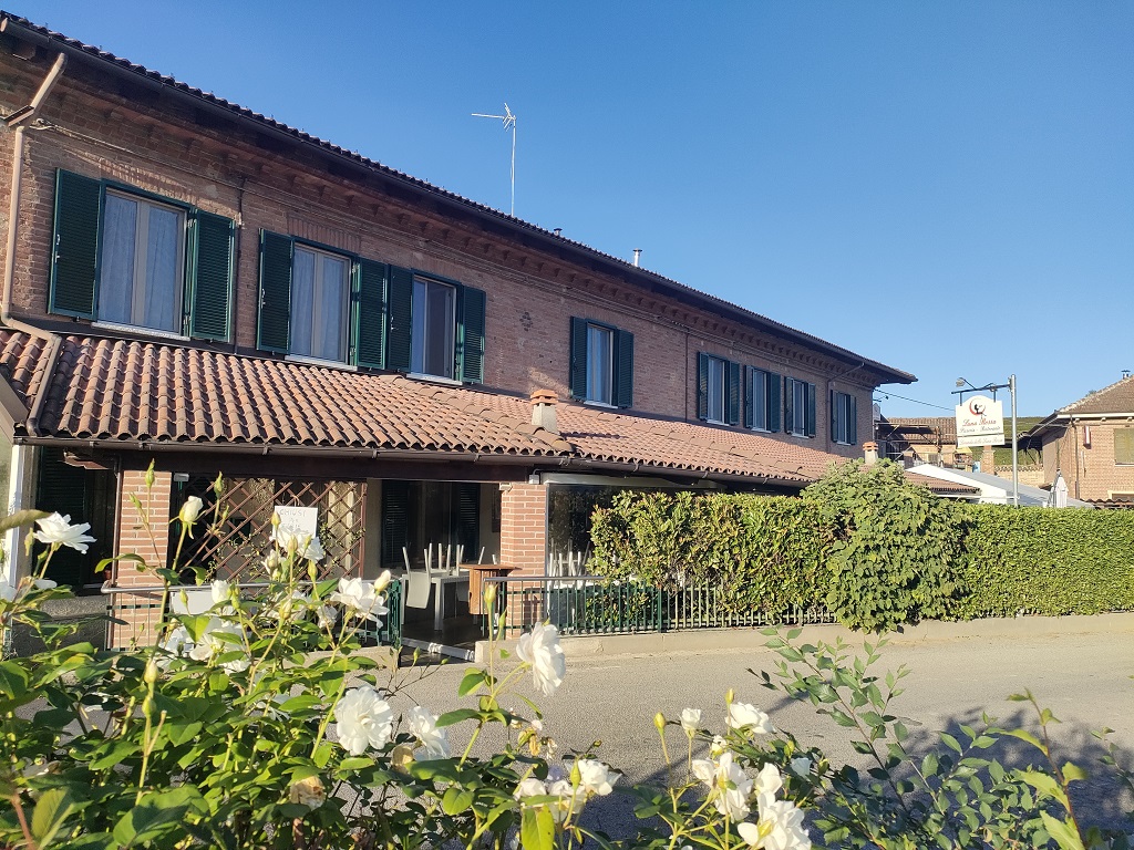 Complesso immobiliare a Calosso (AT)